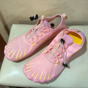 Water shoes, size 11